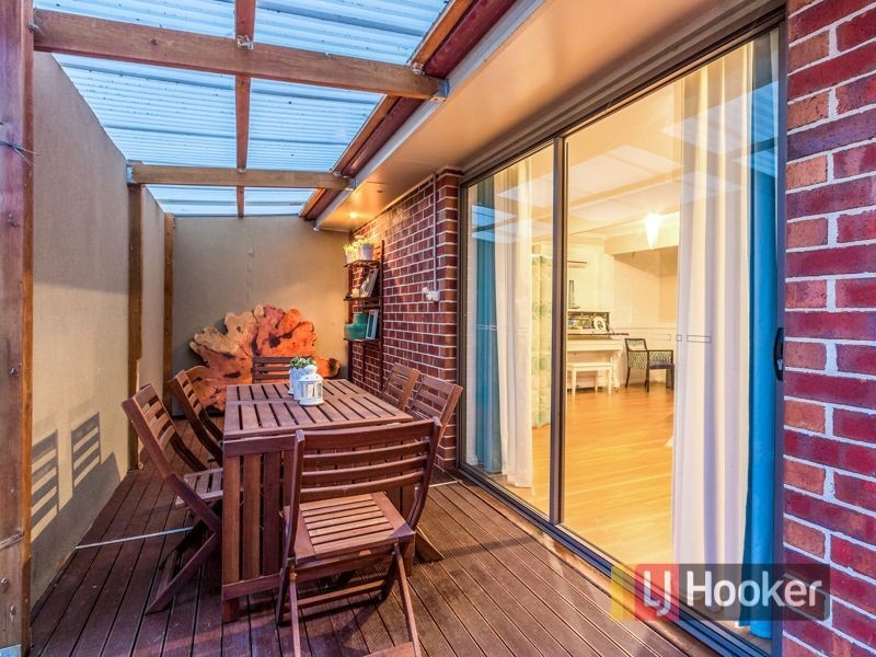 6 Glenora Way, Hampton Park VIC 3976