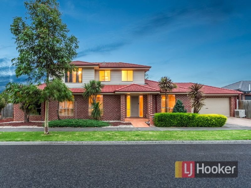 6 Glenora Way, Hampton Park VIC 3976