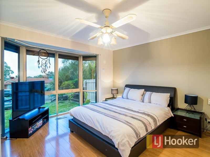 25 Garnet Close, Narre Warren VIC 3805