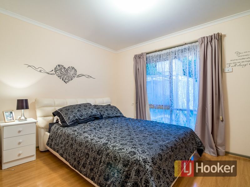 25 Garnet Close, Narre Warren VIC 3805