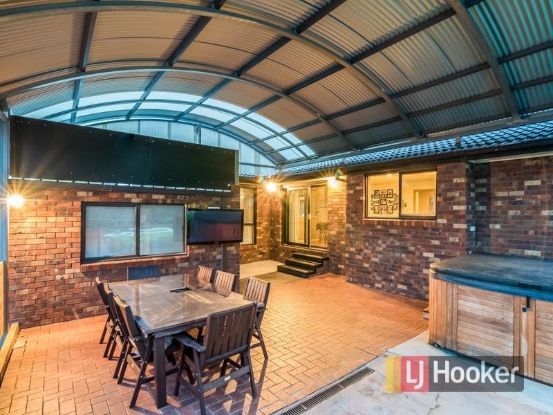 25 Garnet Close, Narre Warren VIC 3805