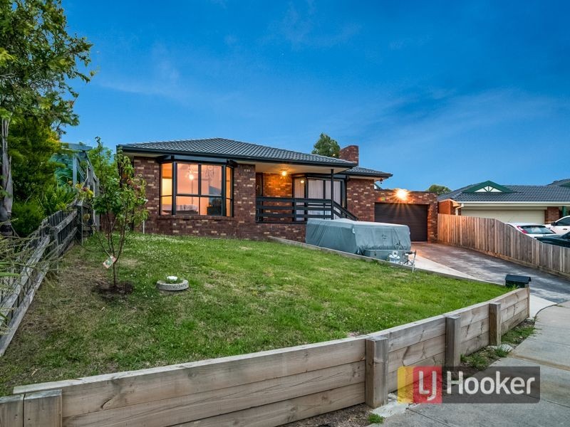 25 Garnet Close, Narre Warren VIC 3805