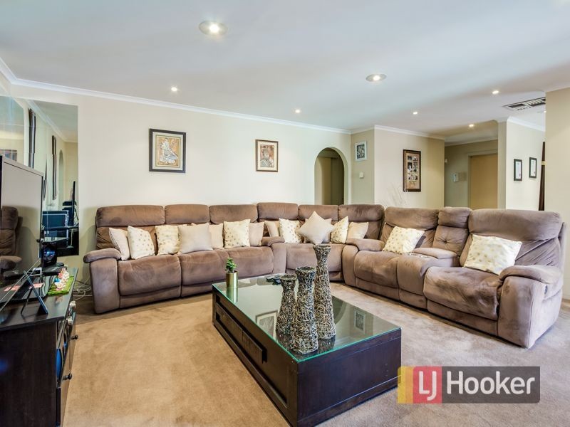 52 Justin Circuit, Hampton Park VIC 3976