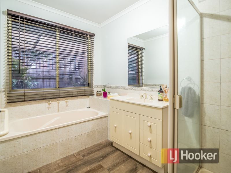 60 Astley Wynd, Lynbrook VIC 3975