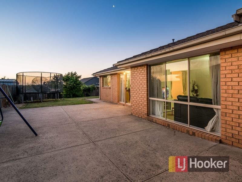 15 Niagara Court, Hampton Park VIC 3976