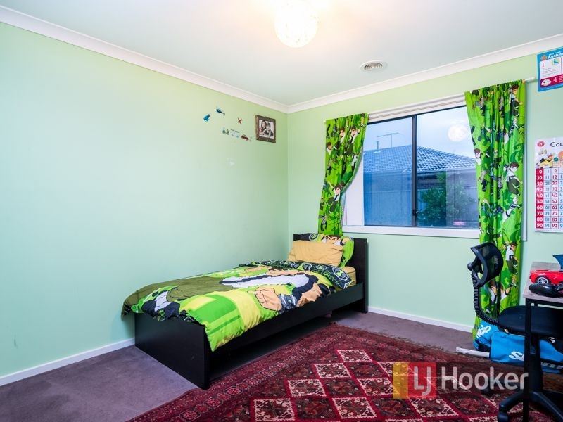 25 Statley Drive, Cranbourne East VIC 3977