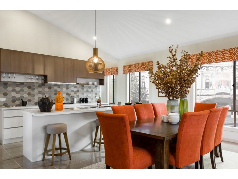 29 Newbridge Boulevard, Clyde North VIC 3978