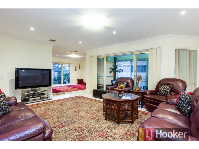 7 Ratcliffe Way, Lynbrook VIC 3975