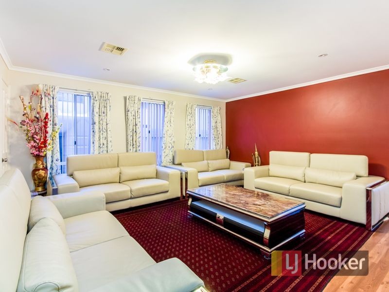 49 Tomasetti Crescent, Narre Warren VIC 3805