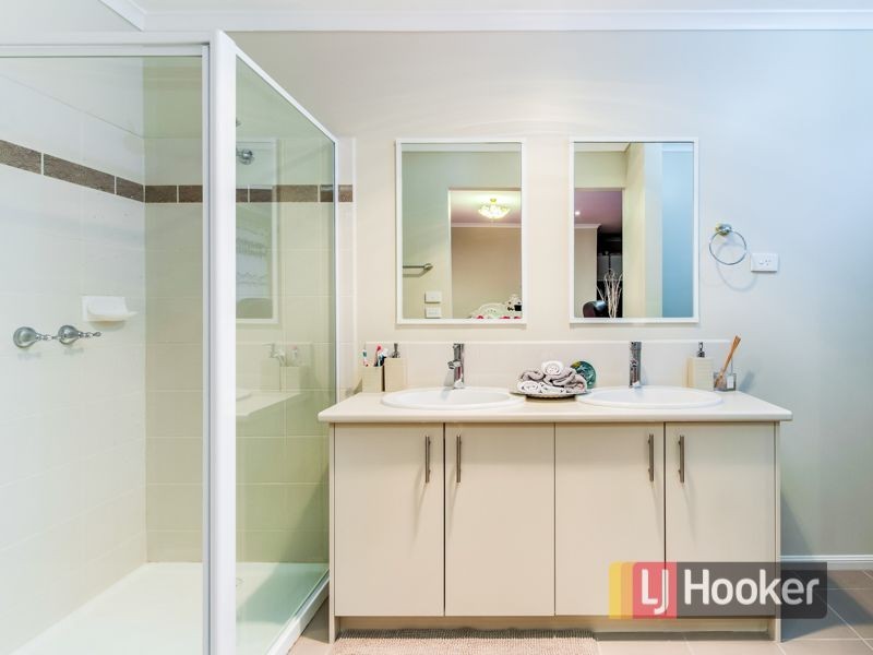 49 Tomasetti Crescent, Narre Warren VIC 3805