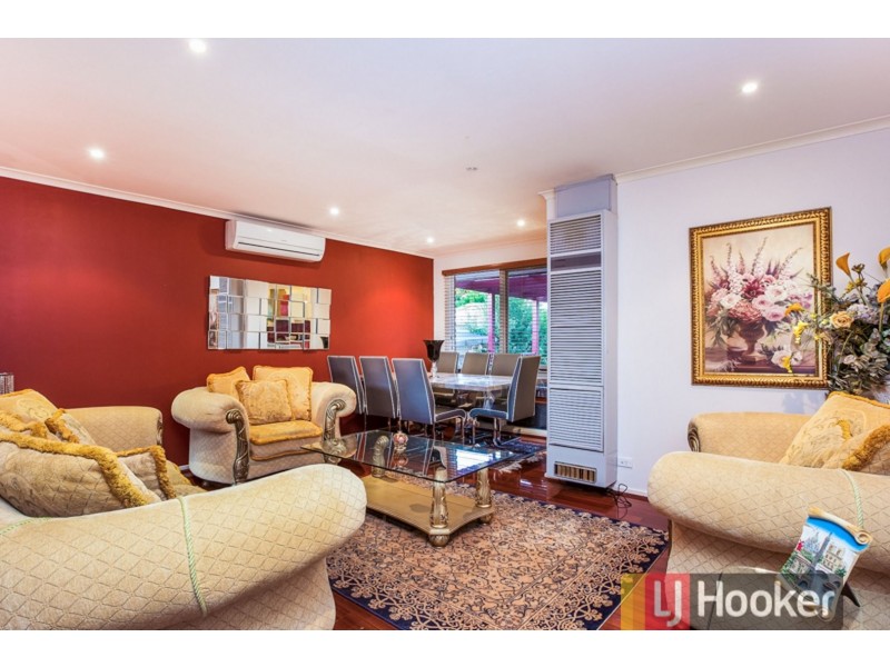 22 Horsfield Street, Cranbourne North VIC 3977