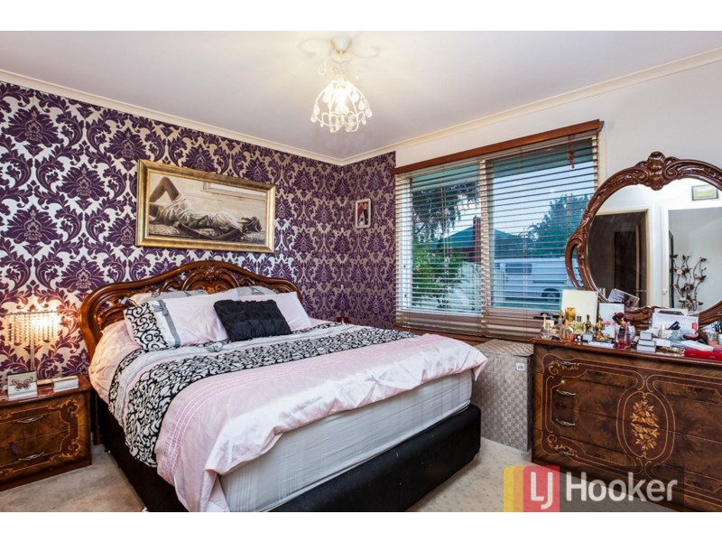 22 Horsfield Street, Cranbourne North VIC 3977