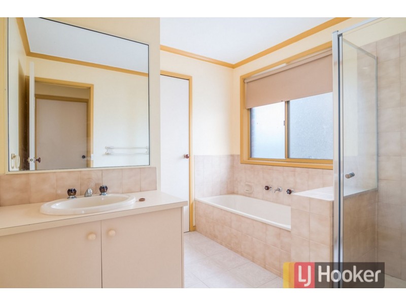 Unit 1/36 Willow Drive, Hampton Park VIC 3976