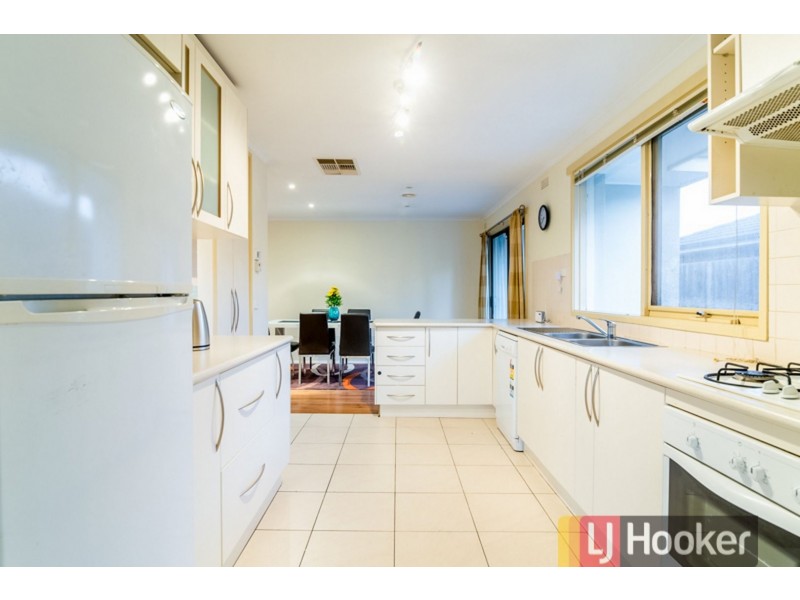 4 Sinclair Court, Hampton Park VIC 3976