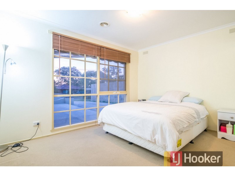 4 Sinclair Court, Hampton Park VIC 3976