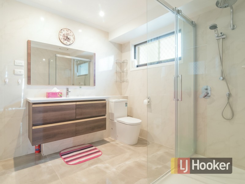 11 Jade Court, Hampton Park VIC 3976