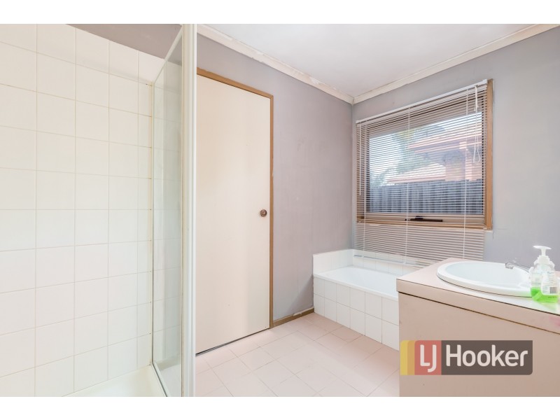 2 Westminster Court, Hampton Park VIC 3976