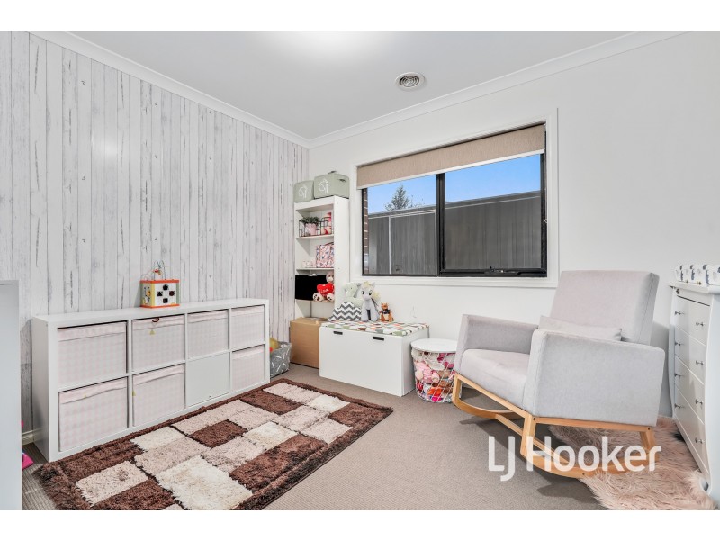 20 Connewara Crescent, Clyde North VIC 3978