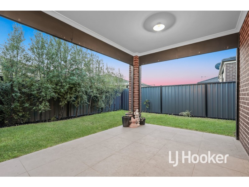 20 Connewara Crescent, Clyde North VIC 3978