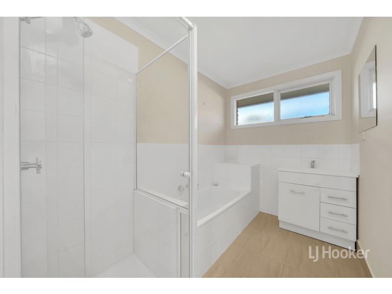 3 Geraldine Drive, Hampton Park VIC 3976