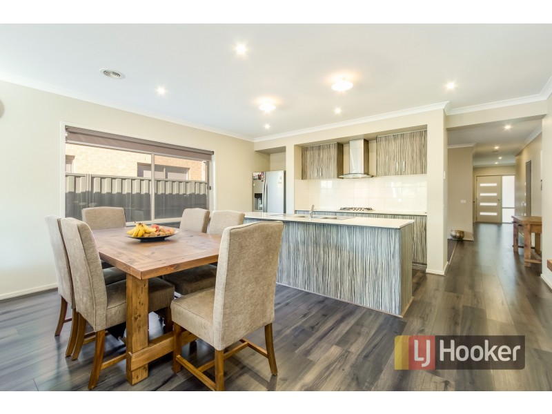 96 Sabel Drive, Cranbourne North VIC 3977