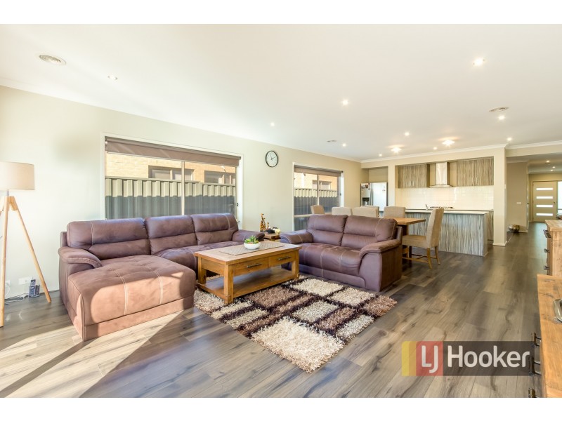 96 Sabel Drive, Cranbourne North VIC 3977