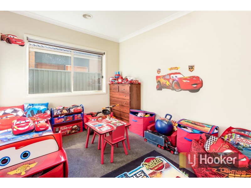 96 Sabel Drive, Cranbourne North VIC 3977