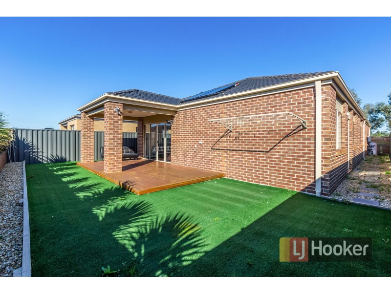 96 Sabel Drive, Cranbourne North VIC 3977