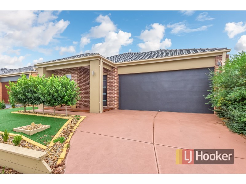 96 Sabel Drive, Cranbourne North VIC 3977