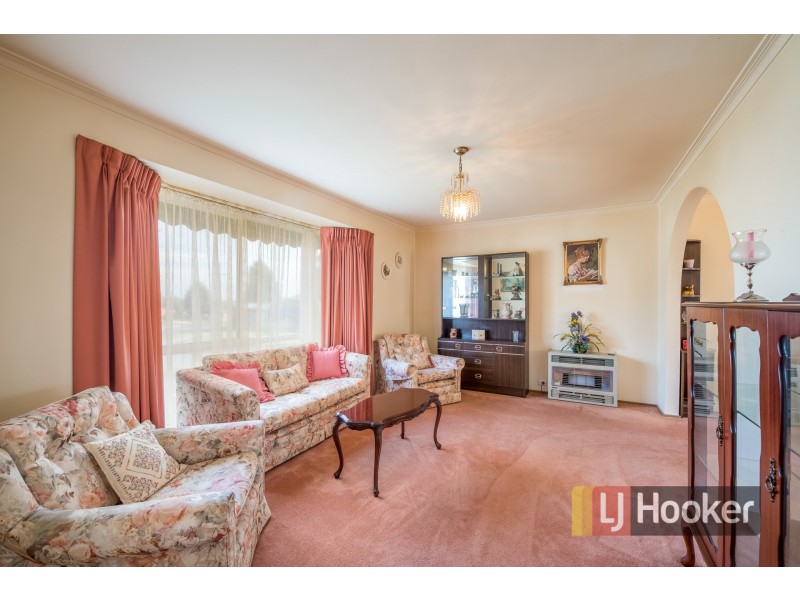 11 Kerrison Drive, Hampton Park VIC 3976