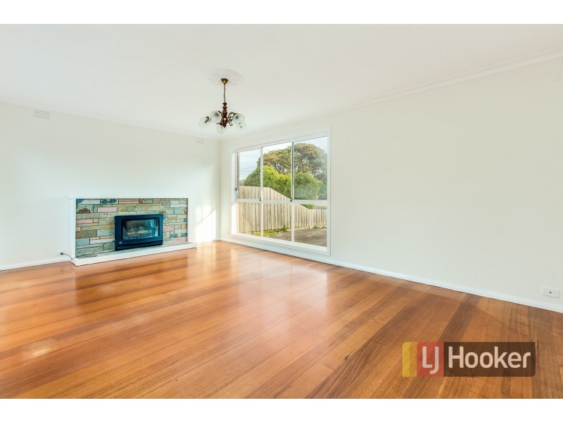 10 Edinborough Street, Hallam VIC 3803