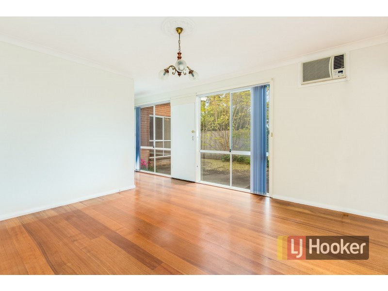 10 Edinborough Street, Hallam VIC 3803