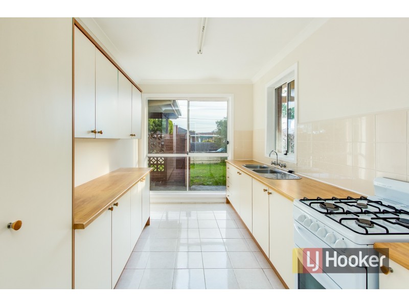 10 Edinborough Street, Hallam VIC 3803