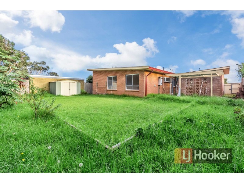10 Edinborough Street, Hallam VIC 3803