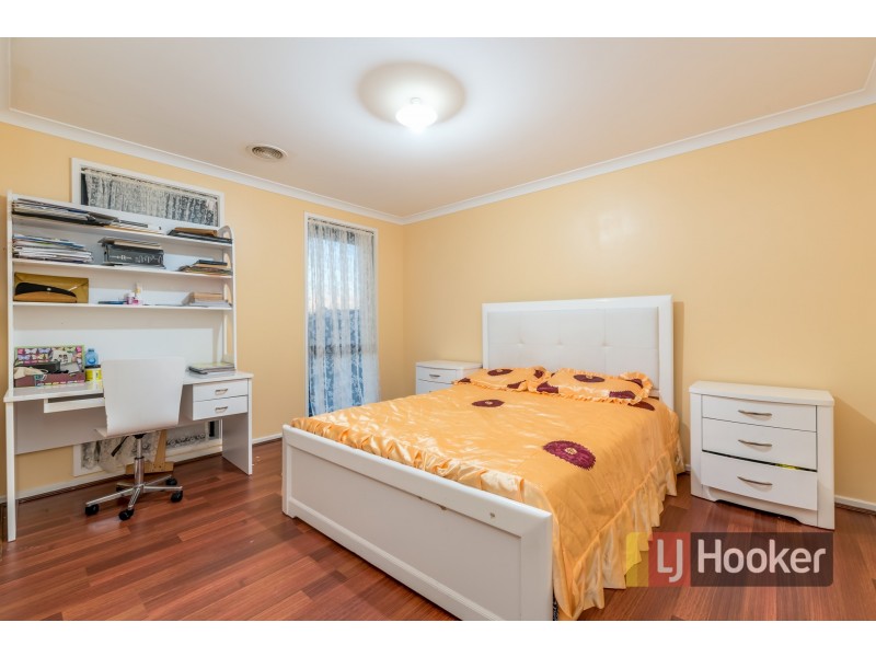 4 Black Swan Lane, Waterways VIC 3195