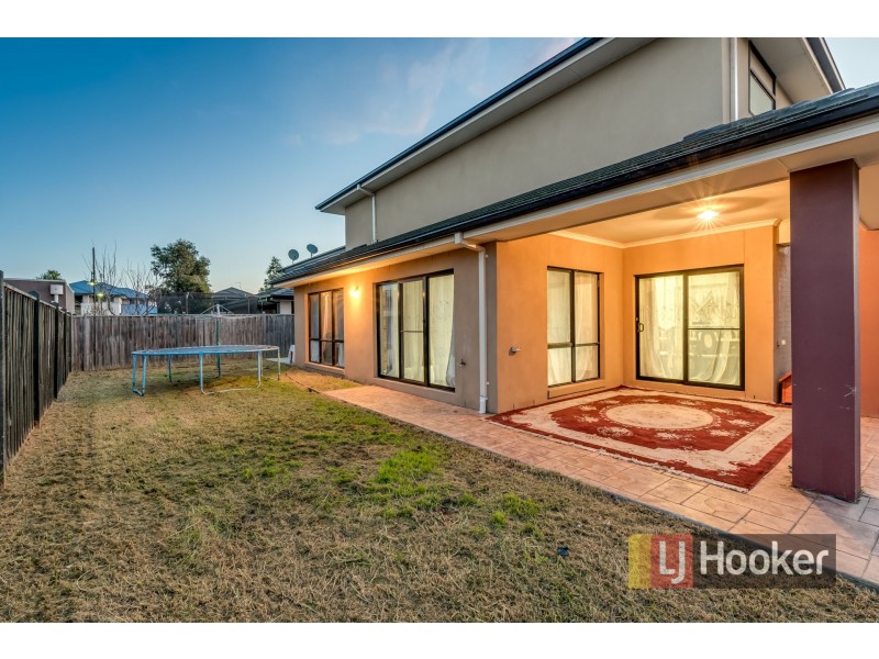 4 Black Swan Lane, Waterways VIC 3195