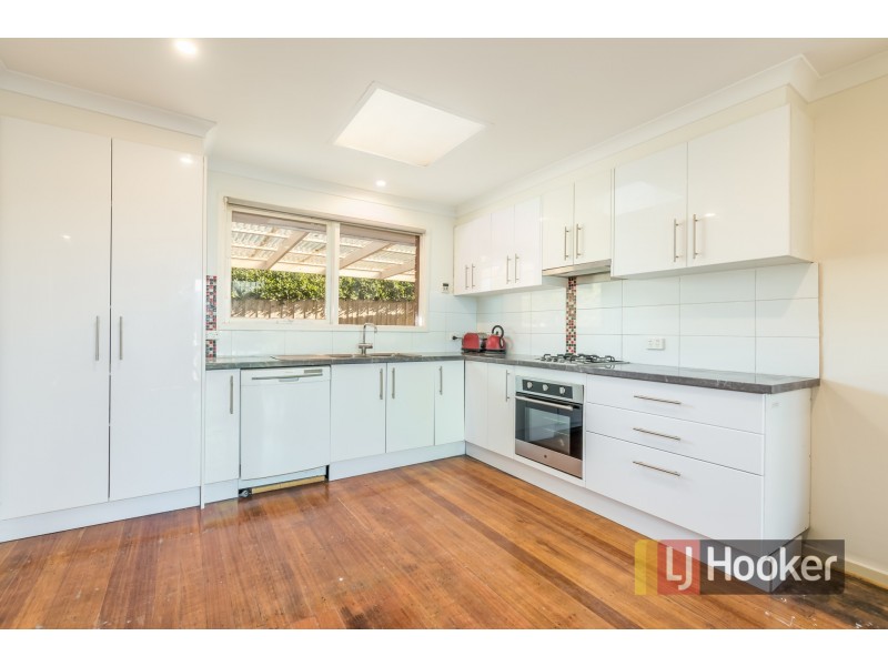 8 Hanover Court, Endeavour Hills VIC 3802
