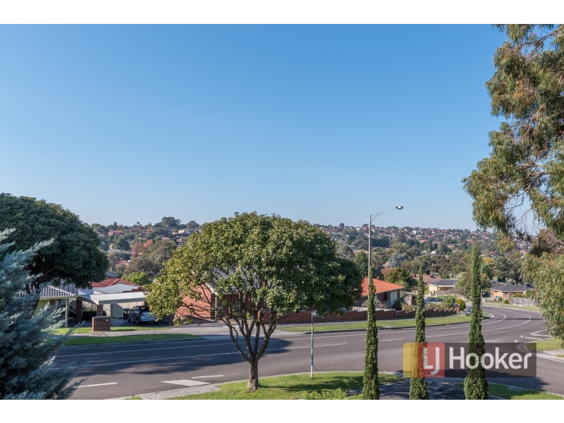 8 Hanover Court, Endeavour Hills VIC 3802