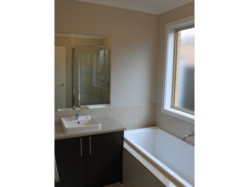 46. Parklink Drive, Cranbourne East VIC 3977