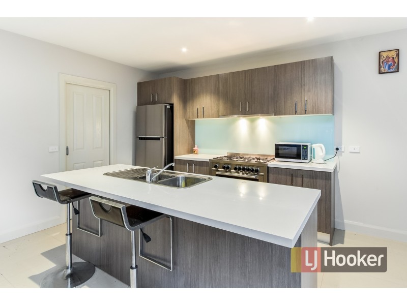 1B Alma Road, Hampton Park VIC 3976