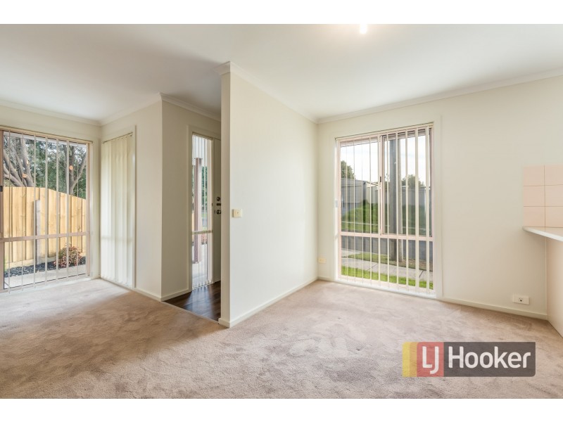 Unit 2/30 Huntington Drive, Hampton Park VIC 3976