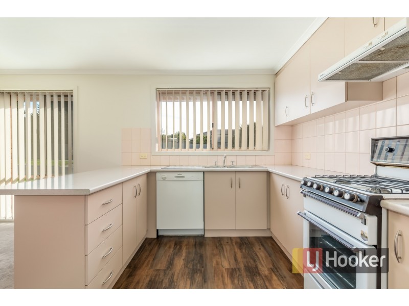 Unit 2/30 Huntington Drive, Hampton Park VIC 3976