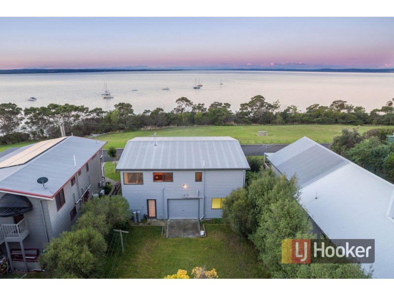 18 The Esplanade, Corinella VIC 3984