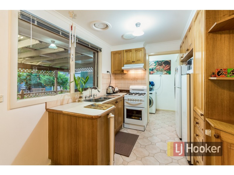 64 Millswyn Avenue, Hampton Park VIC 3976