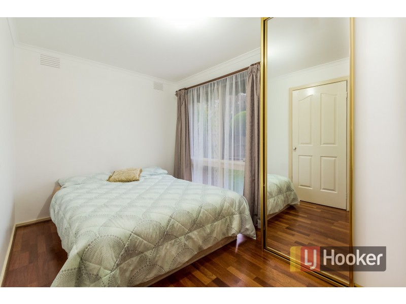 64 Millswyn Avenue, Hampton Park VIC 3976