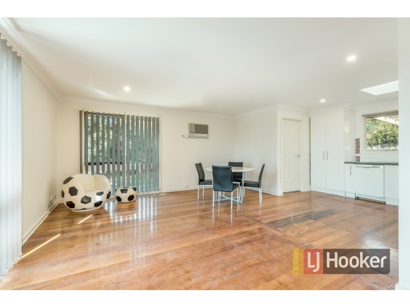 8. Hanover Court, Endeavour Hills VIC 3802