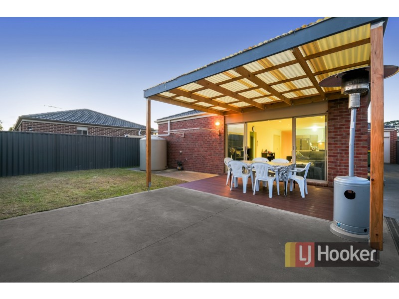 38 Pomegranate Way, Pakenham VIC 3810