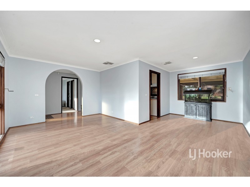 8 Brentnall Court, Hampton Park VIC 3976