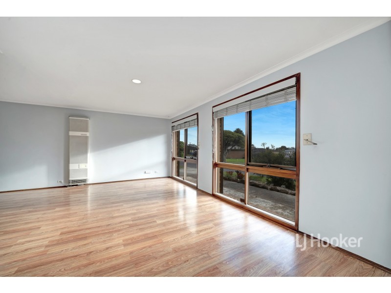 8 Brentnall Court, Hampton Park VIC 3976