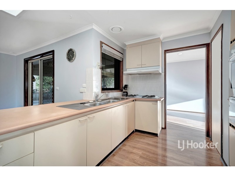 8 Brentnall Court, Hampton Park VIC 3976